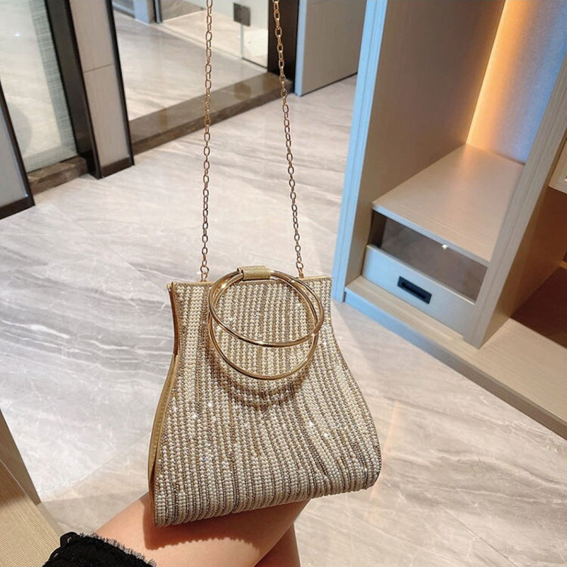 Gracefully Styled Bag for Any Occasion