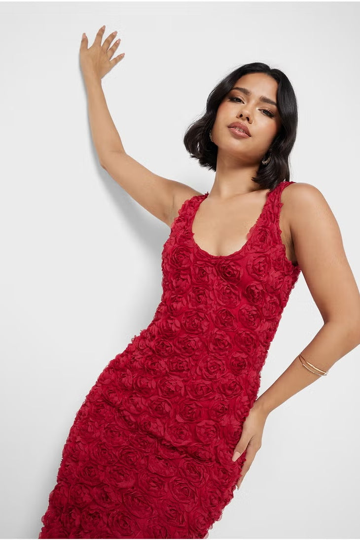 Gracefully Styled Dress for Any Occasion