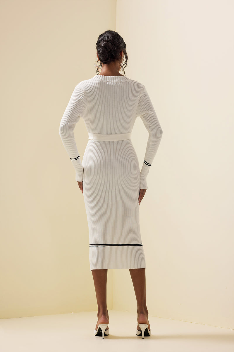 Classic Vintage Dress with a Flattering Fit