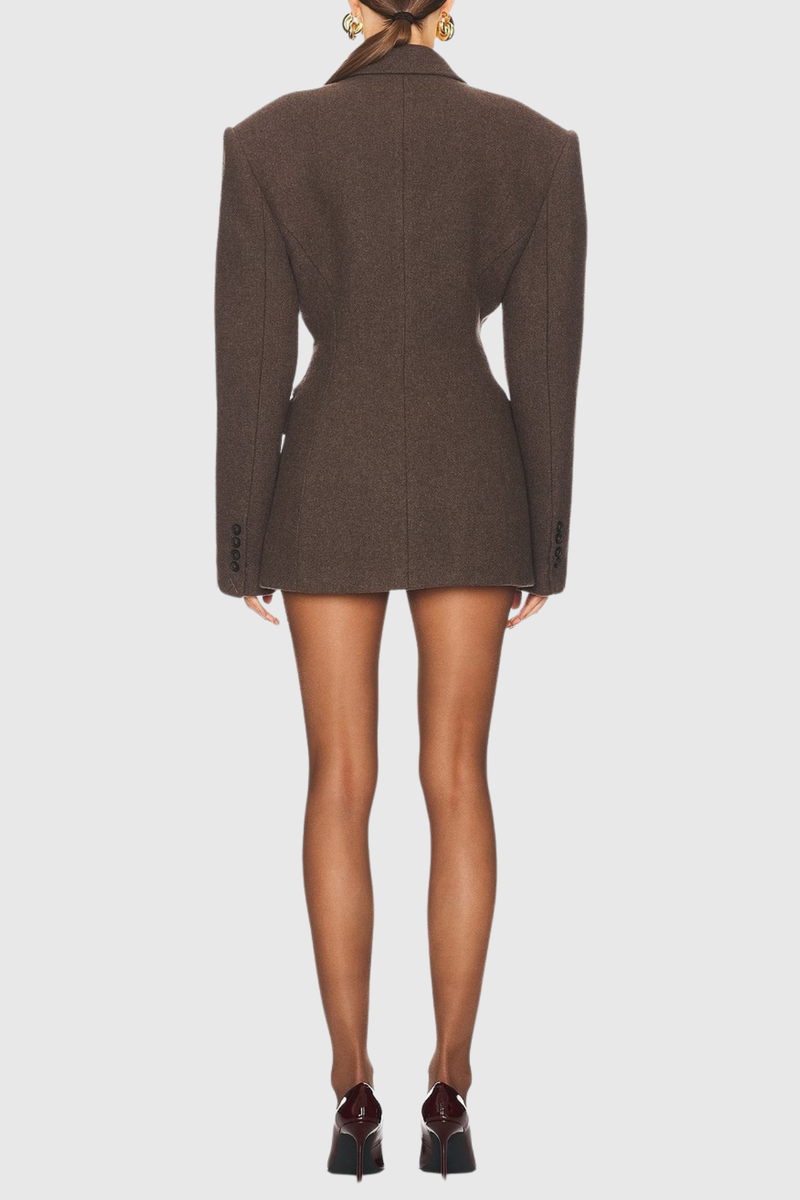 Sophisticated Garment with a Clean Classic Look