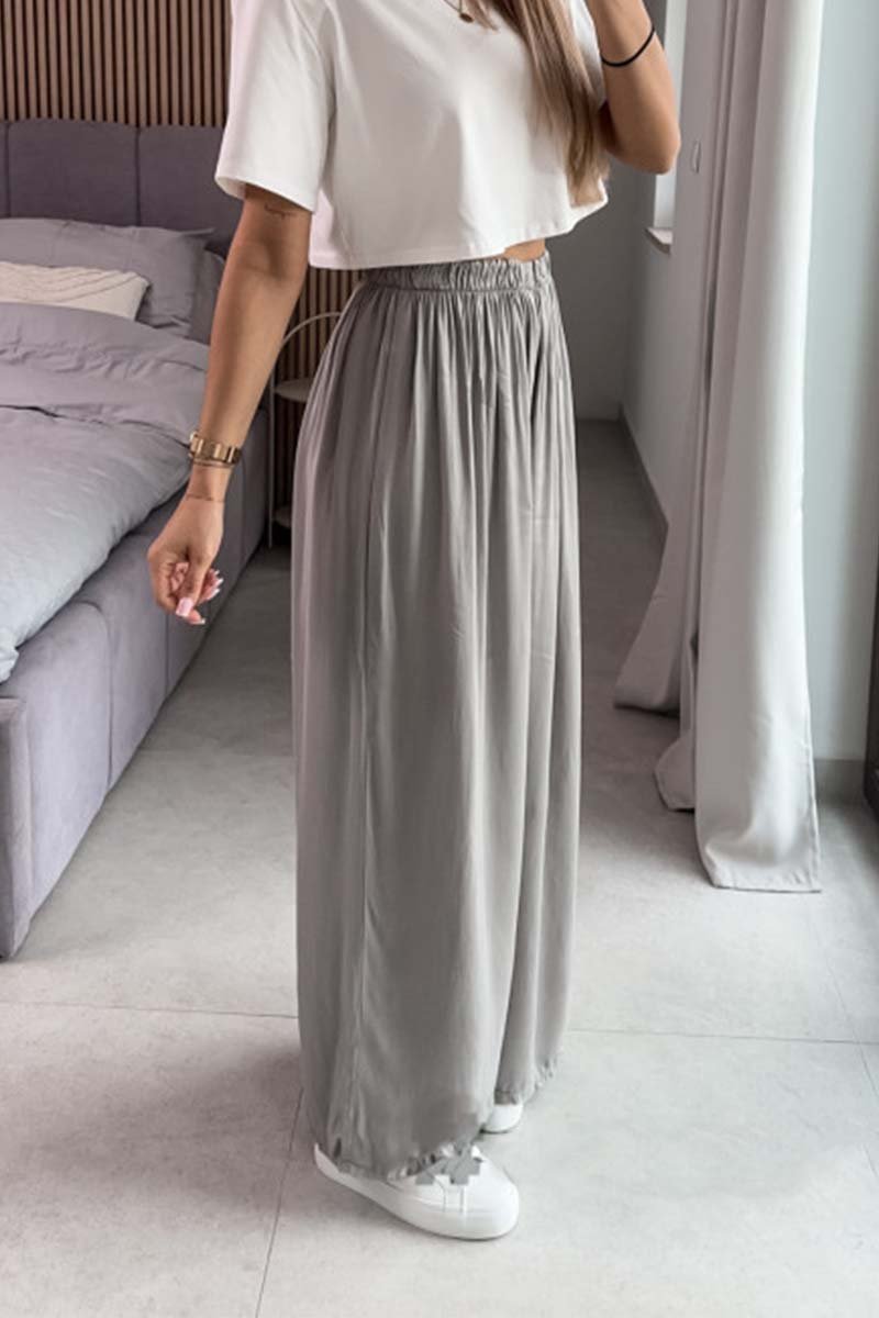 Beautifully Finished Pants in a Timeless Design