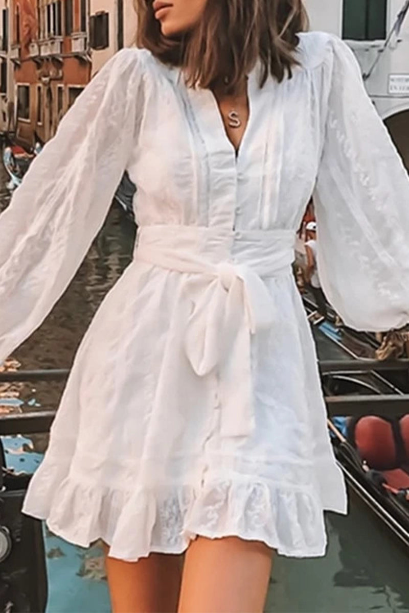 Well Tailored Dress with a Graceful Silhouette