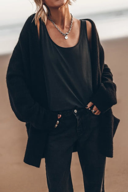 Well Tailored Cardigan with a Graceful Silhouette
