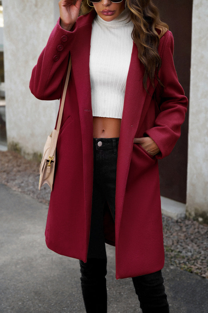 Well Tailored Coat with a Graceful Silhouette