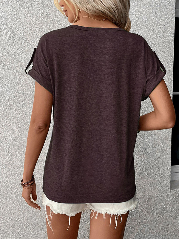 Effortlessly Elegant T-Shirt with a Timeless Design
