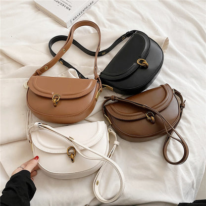 Polished Bag with an Effortless Classic Look