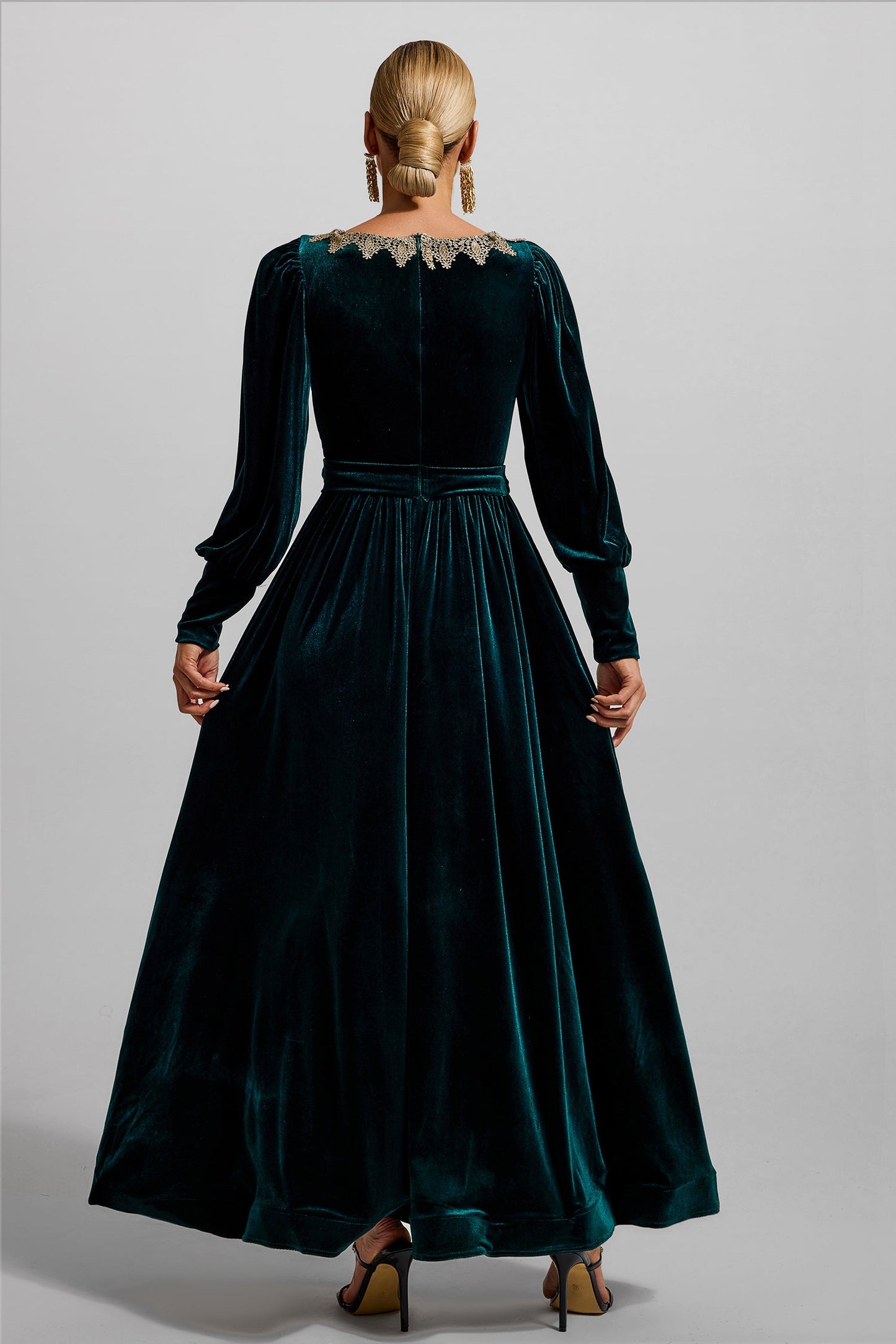 Polished Dress with an Effortless Classic Look