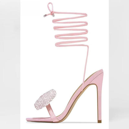 Well Tailored Sandals with a Graceful Silhouette