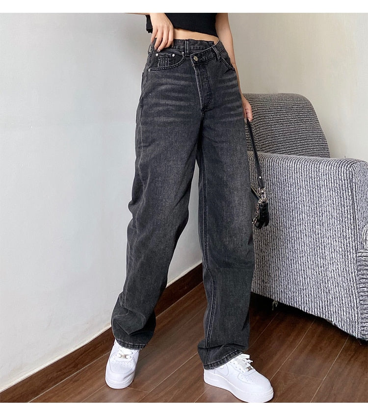 Sophisticated Garment with a Clean Classic Look