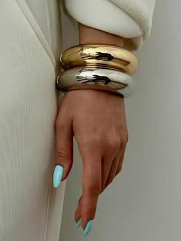 Beautifully Finished Garment in a Timeless Design