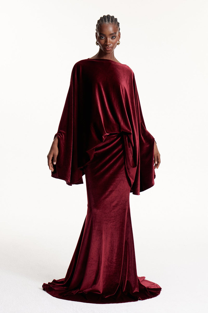 Well Tailored Garment with a Graceful Silhouette