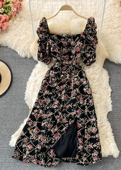 Classic Vintage Dress with a Flattering Fit