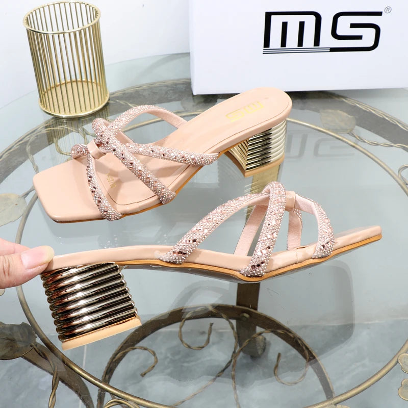 Classic Vintage Heels with a Flattering Fit