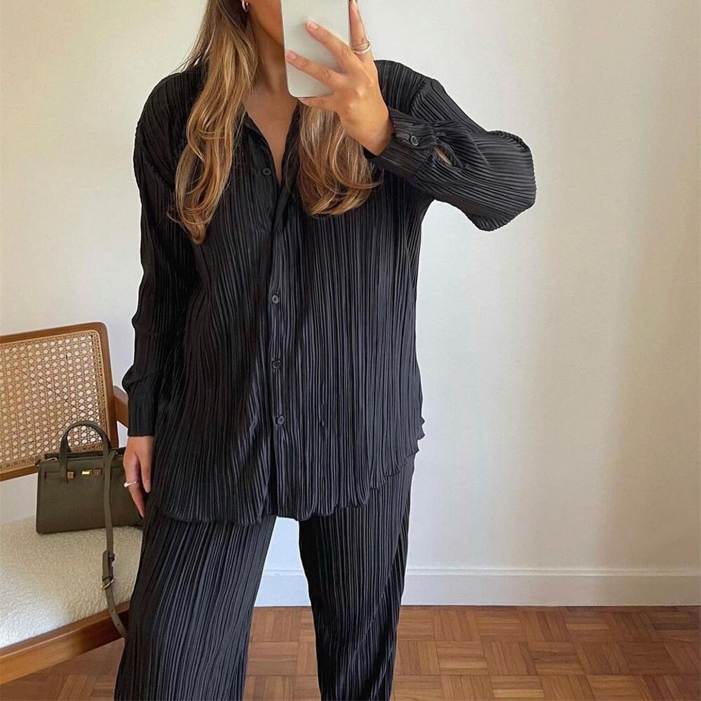 Gracefully Styled Garment for Any Occasion