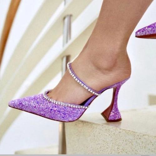 Classic Vintage Heels with a Flattering Fit