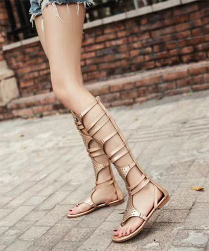 Well Tailored Sandals with a Graceful Silhouette