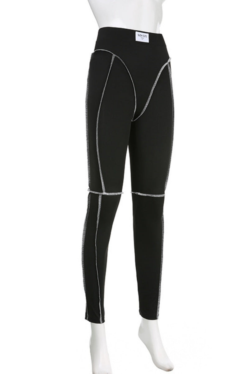Effortlessly Elegant Trousers with a Timeless Design