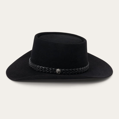 Well Tailored Garment with a Graceful Silhouette