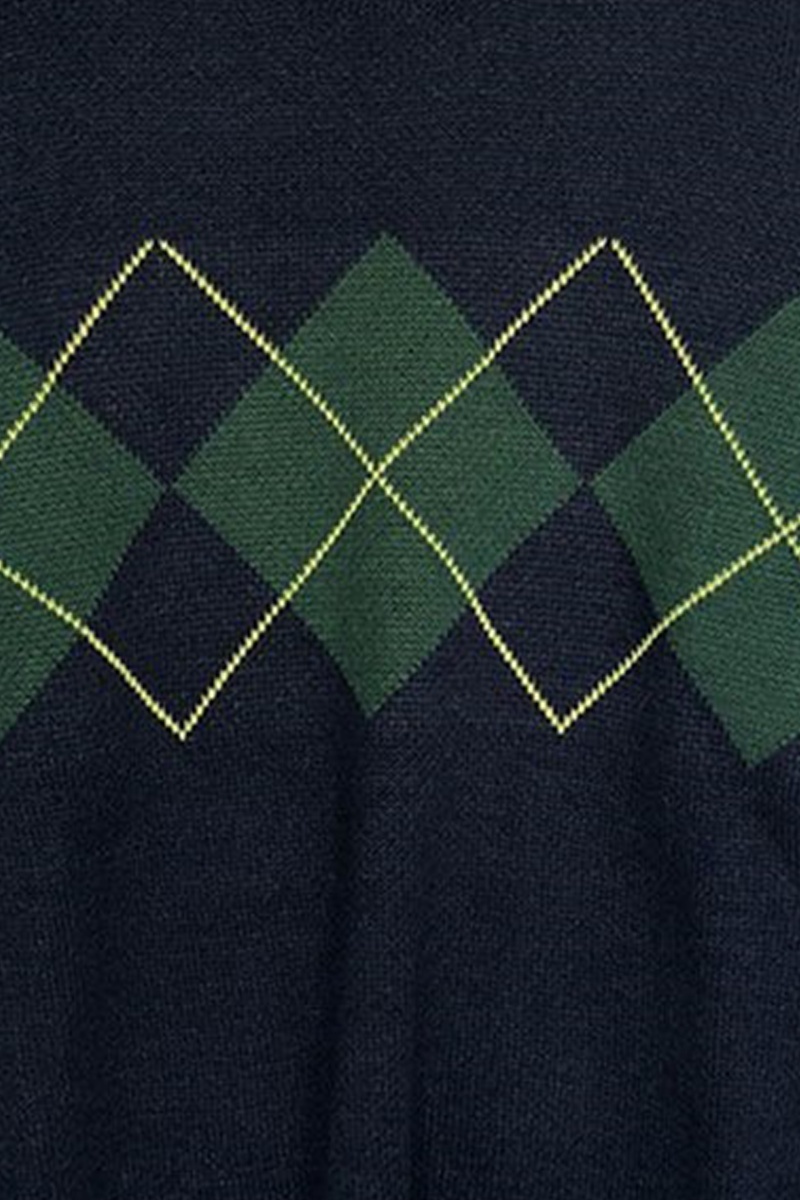 Effortlessly Elegant Sweater with a Timeless Design