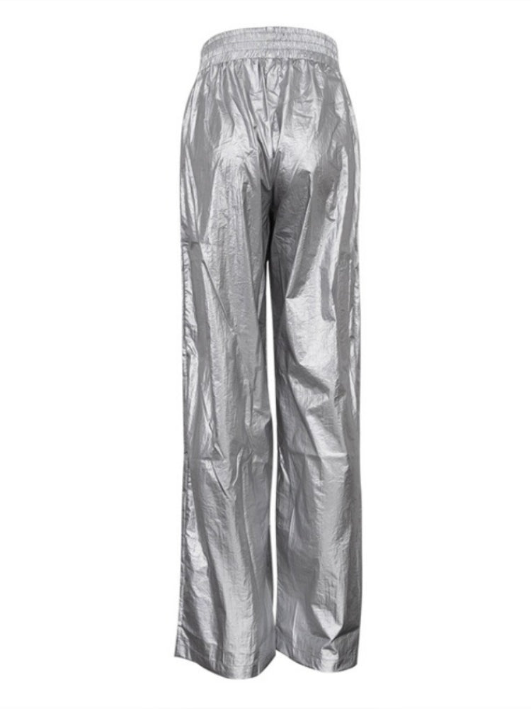 Effortlessly Elegant Pants with a Timeless Design