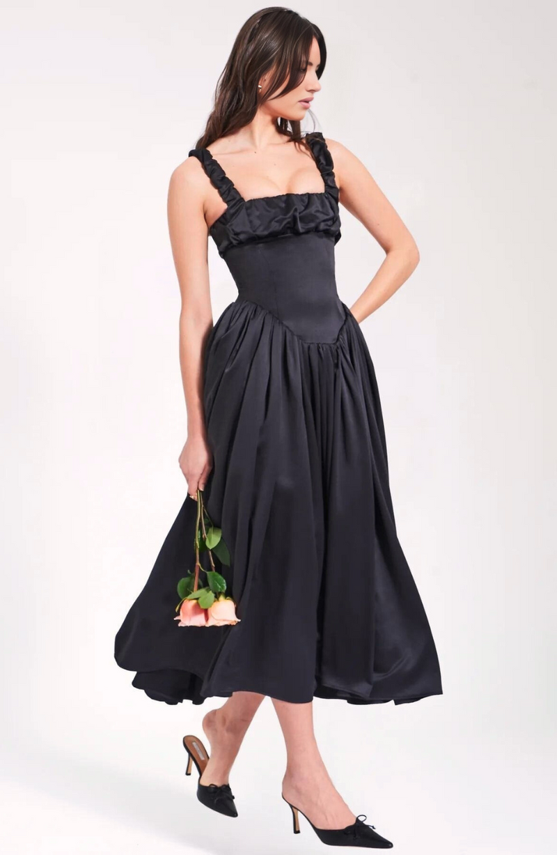 Classic Vintage & Enduringly Stylish Dress