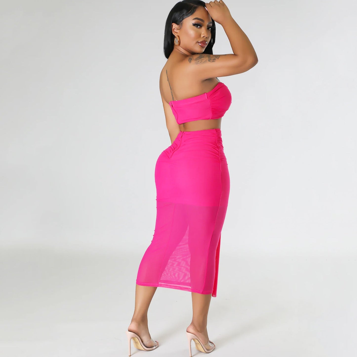 Well Tailored Garment with a Graceful Silhouette
