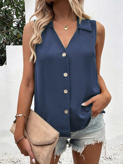 Well Tailored Top with a Graceful Silhouette