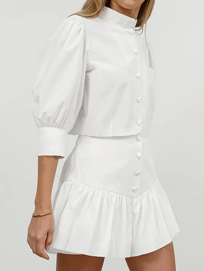 Sophisticated Blouse with a Clean Classic Look