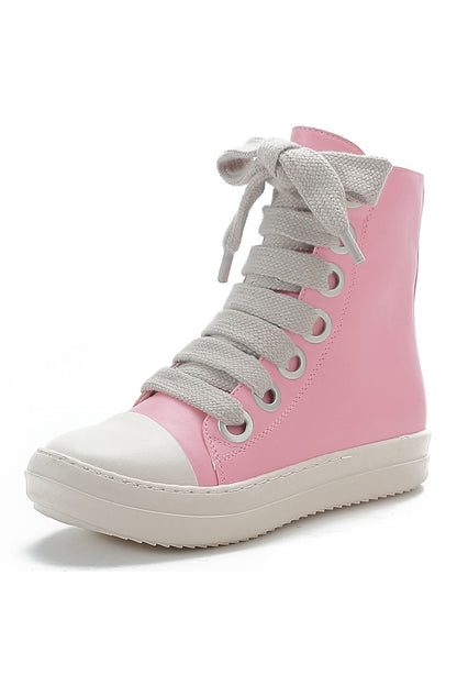 Classic Vintage Boots with a Flattering Fit