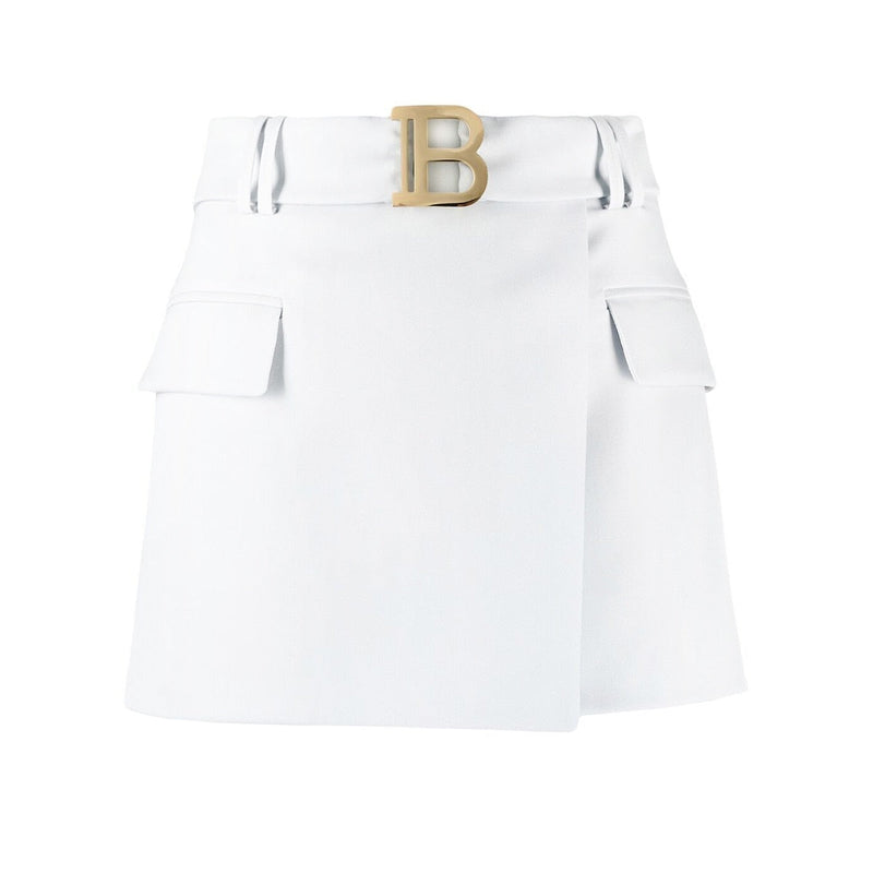 Effortlessly Elegant Garment with a Timeless Design