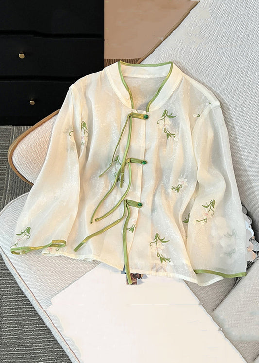 Well Tailored Shirt with a Graceful Silhouette