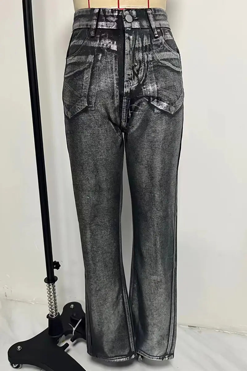 Sophisticated Garment with a Clean Classic Look