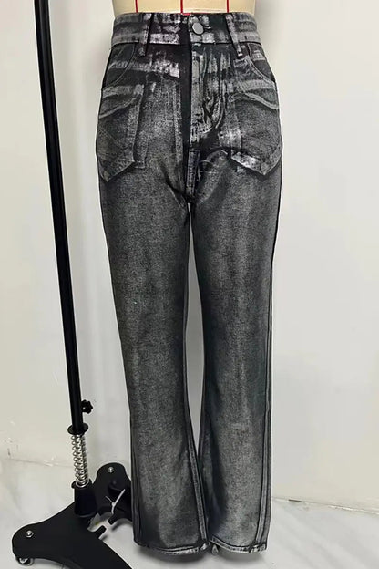 Sophisticated Garment with a Clean Classic Look