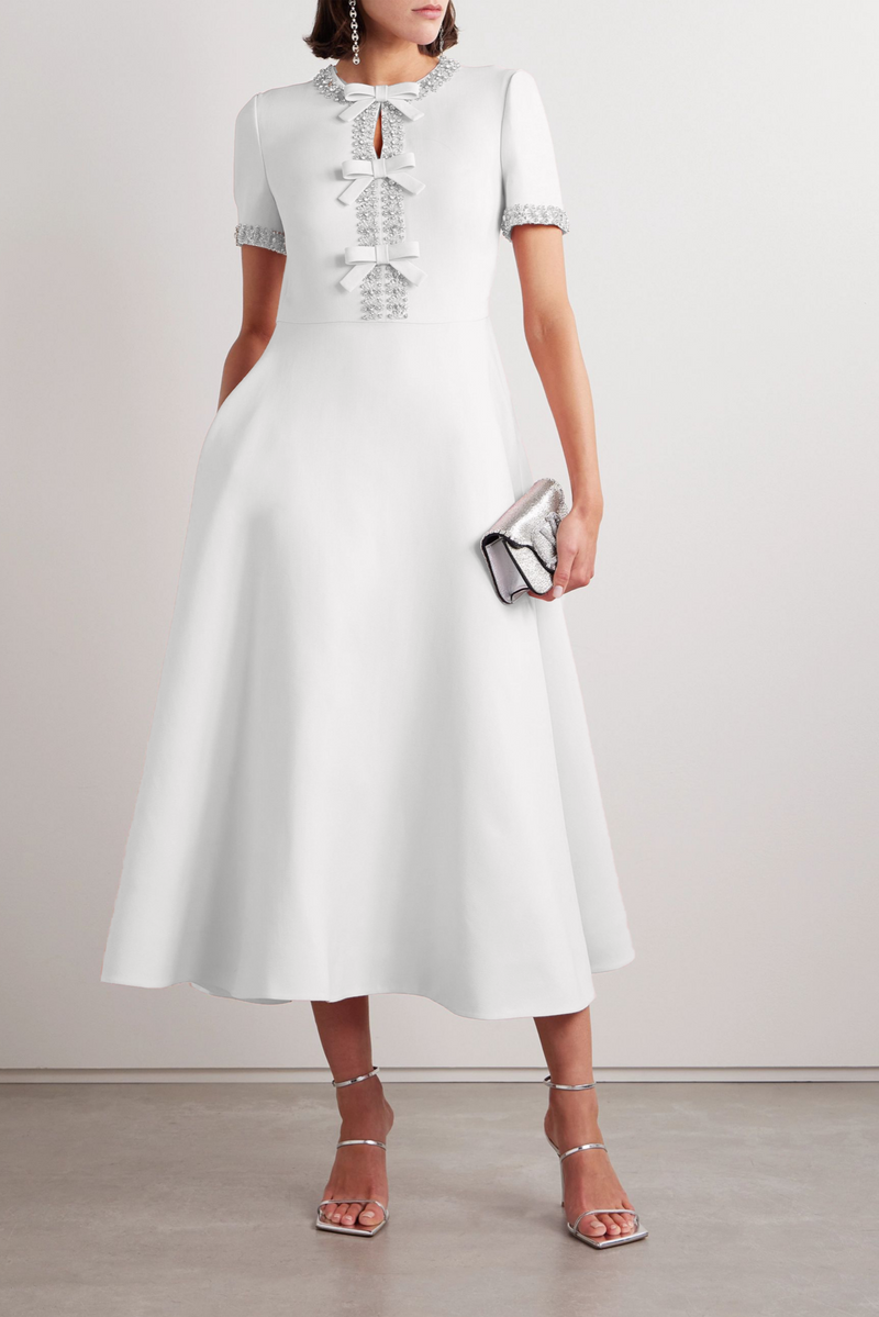 Sophisticated Dress with a Clean Classic Look