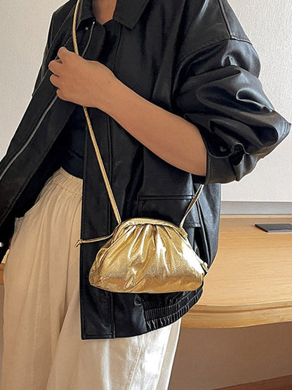 Well Tailored Bag with a Graceful Silhouette