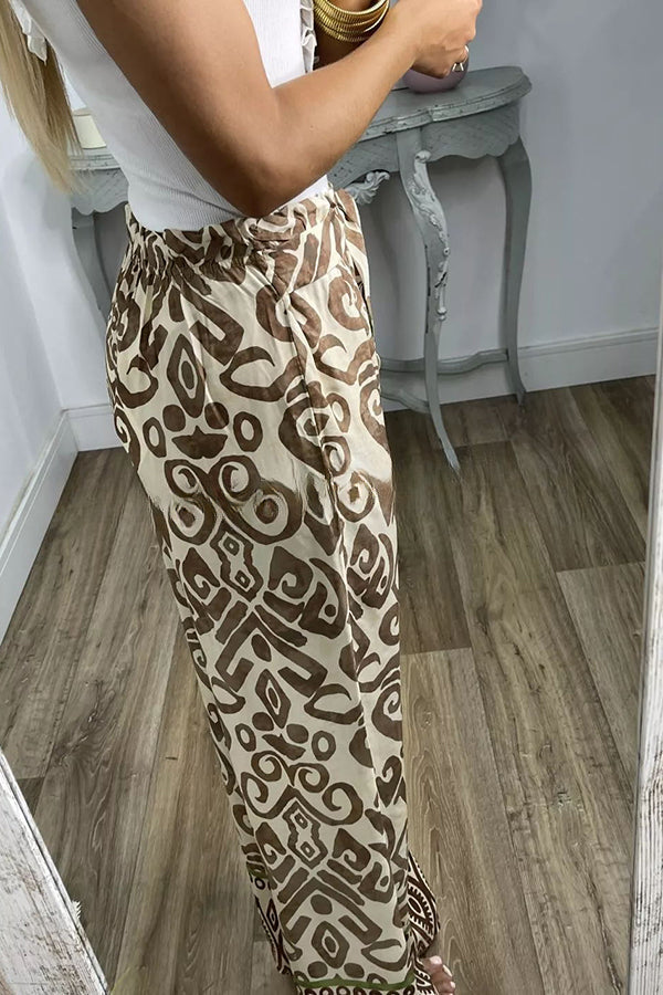 Classic Vintage Pants with a Flattering Fit