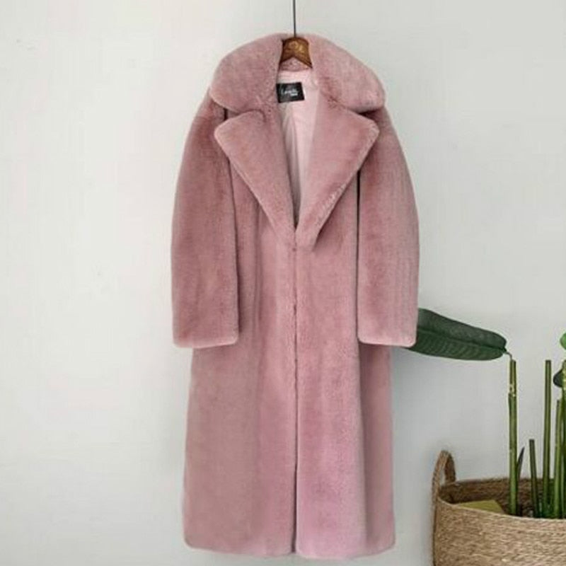 Gracefully Styled Coat for Any Occasion
