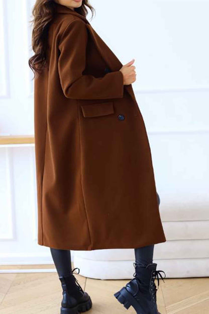 Well Tailored Coat with a Graceful Silhouette