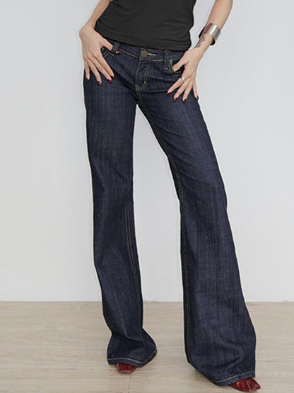 Effortlessly Elegant Garment with a Timeless Design