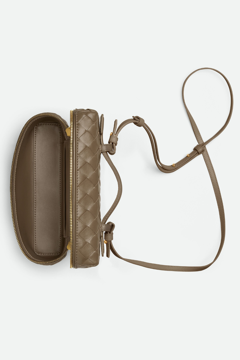 Classic Vintage Bag with a Flattering Fit