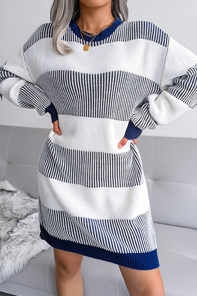 Classic Vintage Sweater with a Flattering Fit