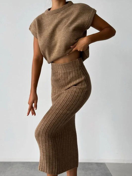 Classic Vintage Sweater with a Flattering Fit