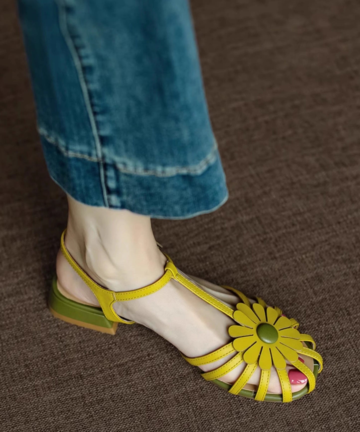 Classic Vintage Sandals with a Flattering Fit