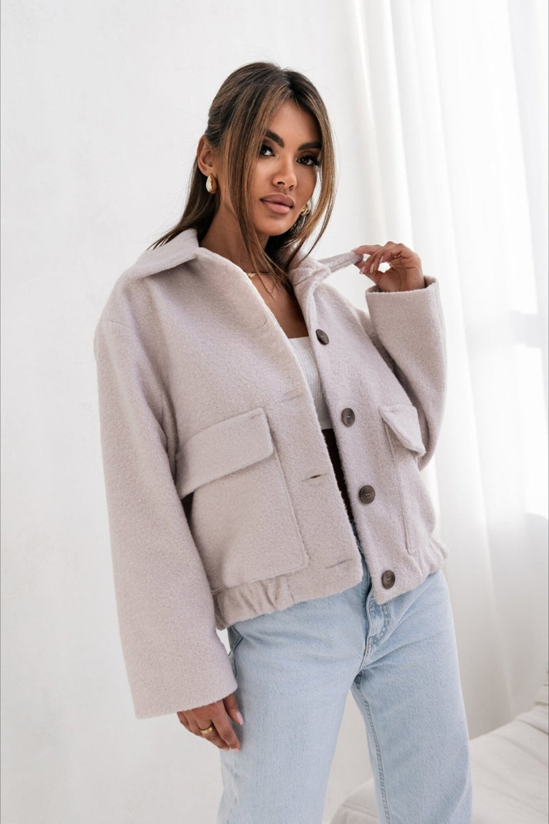 Effortlessly Elegant Coat with a Timeless Design