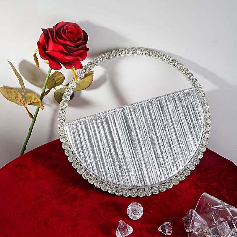 Gracefully Styled Garment for Any Occasion