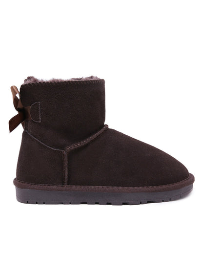 Polished Boots with an Effortless Classic Look