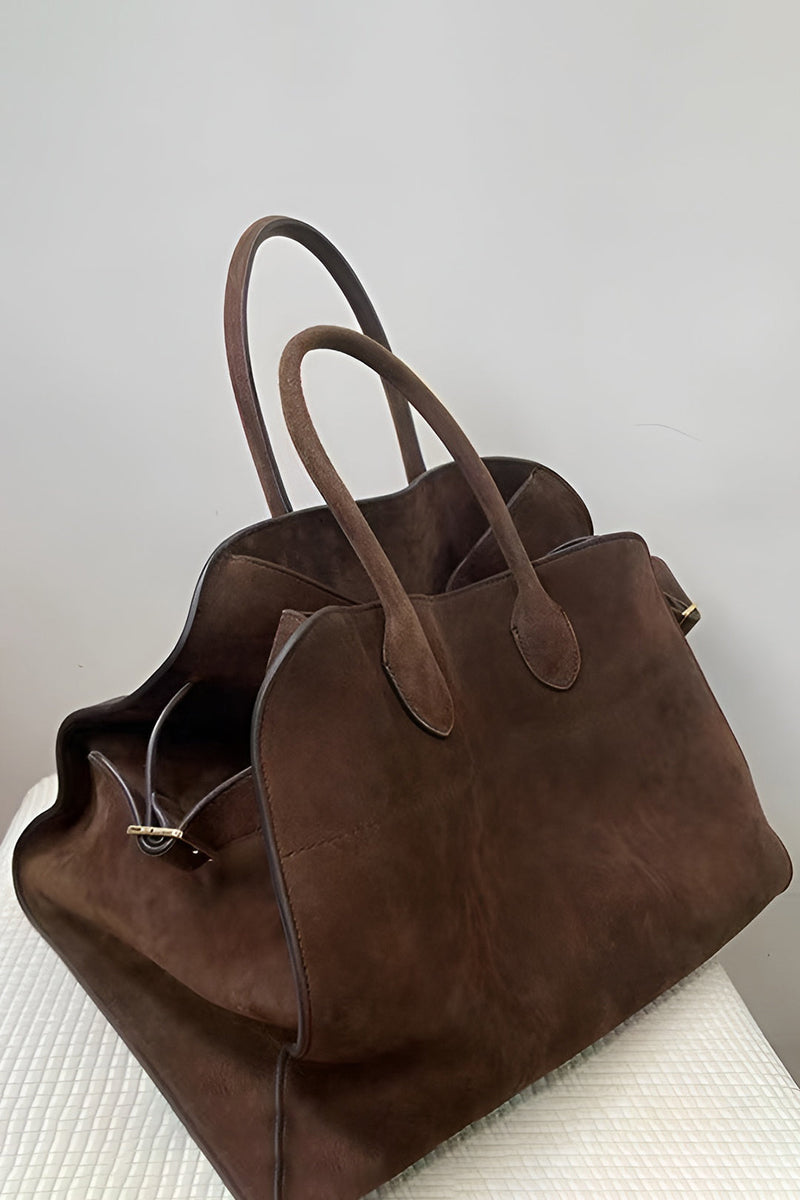 Beautifully Finished Bag in a Timeless Design