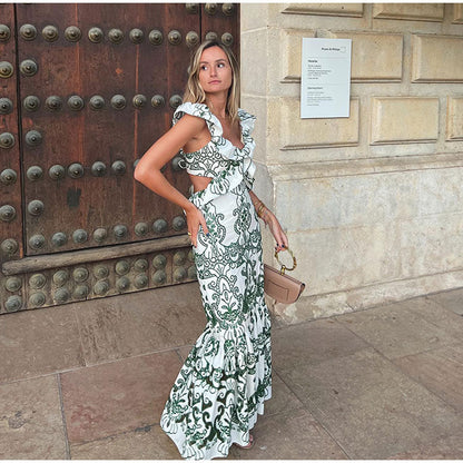 Beautifully Crafted Dress in a Classic Style