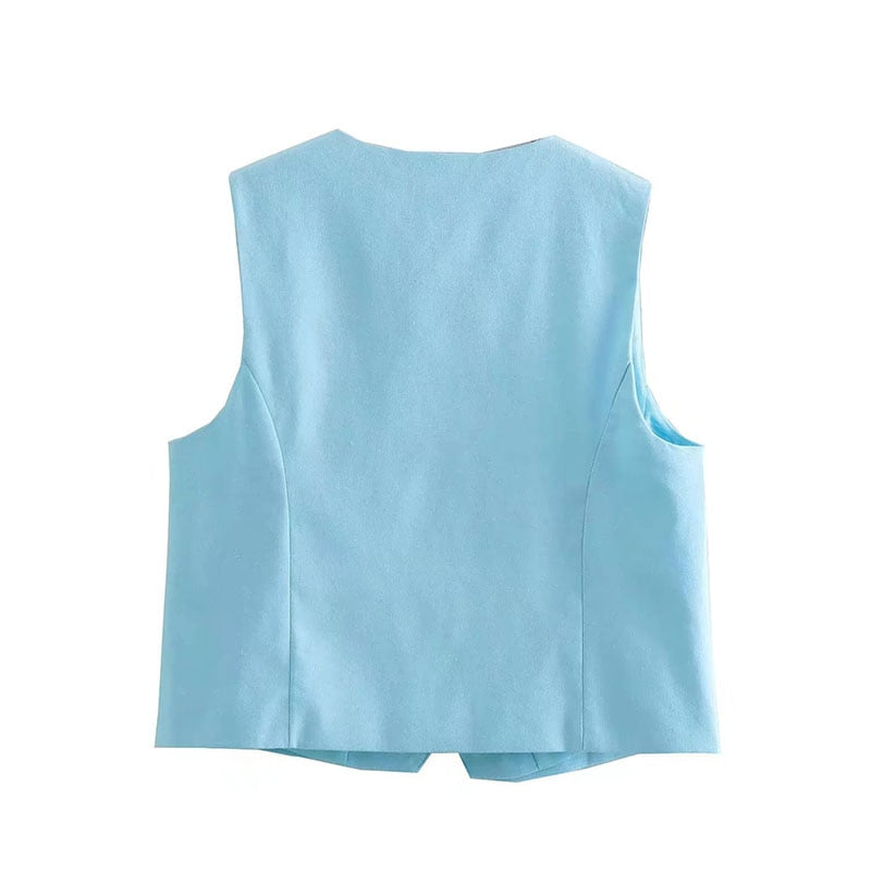 Gracefully Styled Garment for Any Occasion
