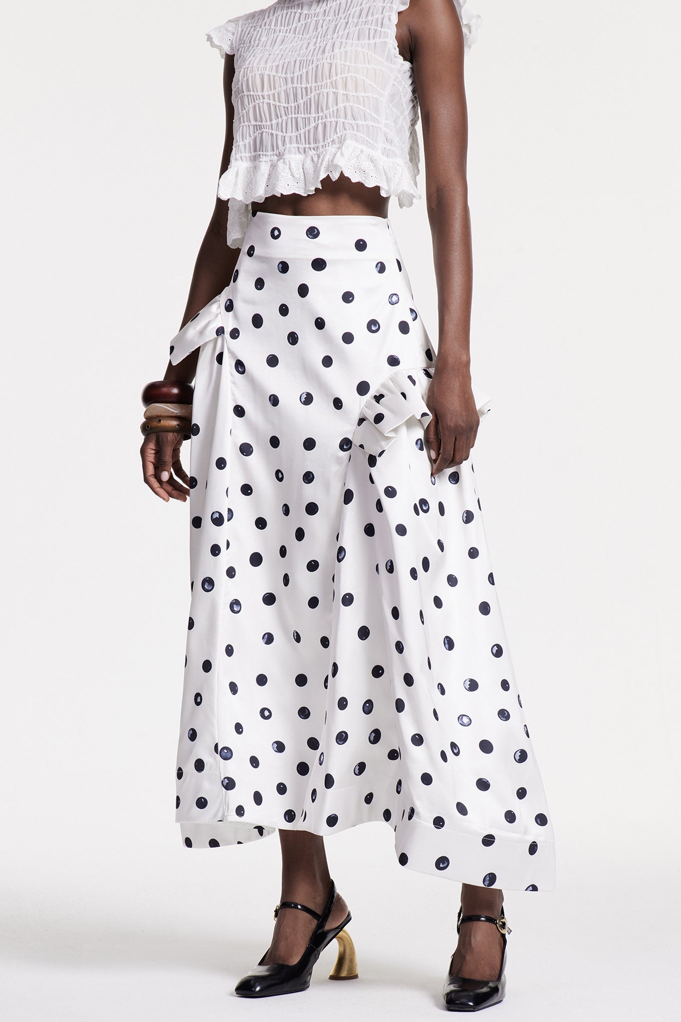 Sophisticated Garment with a Clean Classic Look